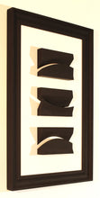 Load image into Gallery viewer, Bassorilevo luminoso in P.l.a. biodegradabile italian style cm. 70x40x7, opera incorniciata. Funzionamento a batterie, interruttore incavato nella cornice in basso.
